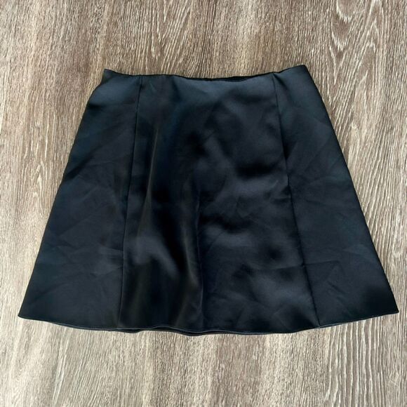 Theory Black Mini Skirt Size 6 - Picture 6 of 6